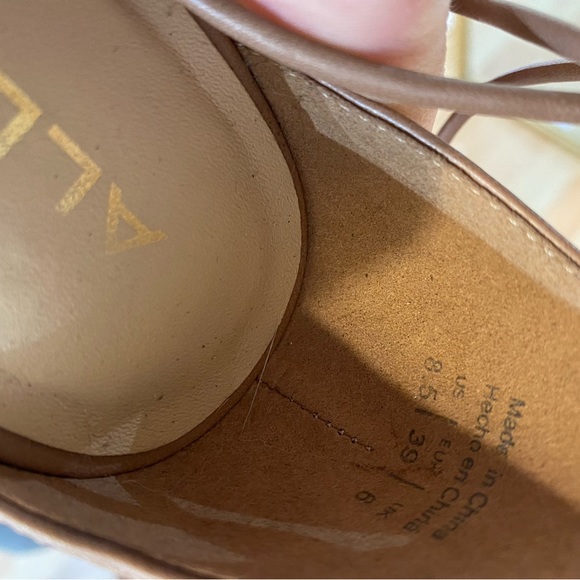 Aldo Barely Worn Heels - Picture 3 of 4